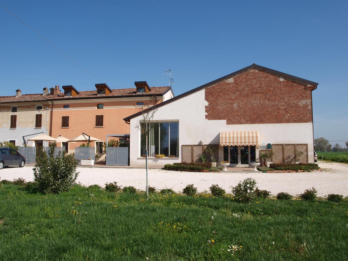 La Cascina Del Sole Hostel Rivarolo del Re ed Uniti Exterior photo