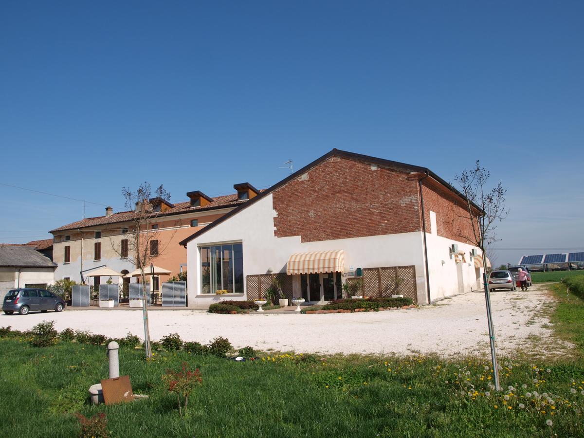 La Cascina Del Sole Hostel Rivarolo del Re ed Uniti Exterior photo